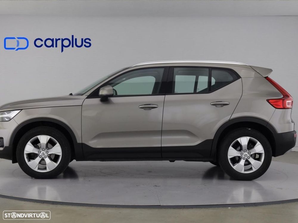 Volvo XC 40 2.0 D3 Momentum — fotografia 4