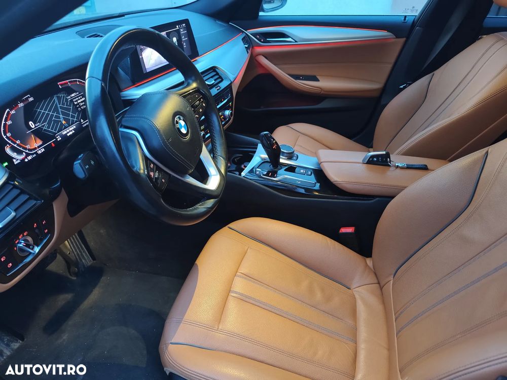 BMW Seria 5 518d Aut. - 13