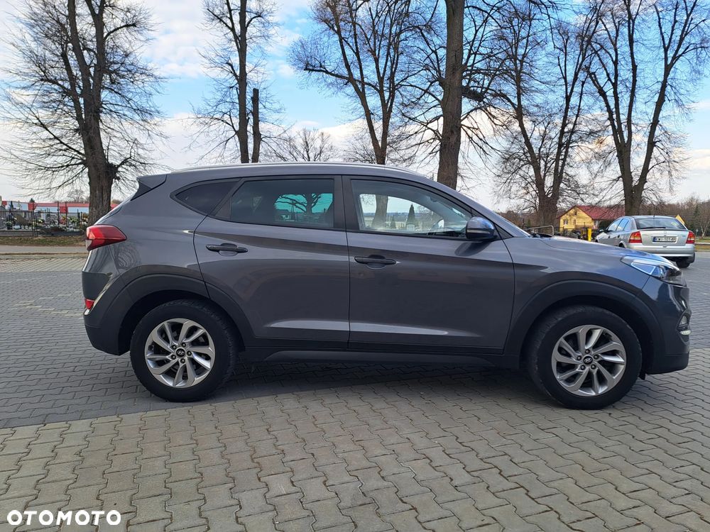 Hyundai Tucson 1.7 CRDI BlueDrive Style 2WD - 26
