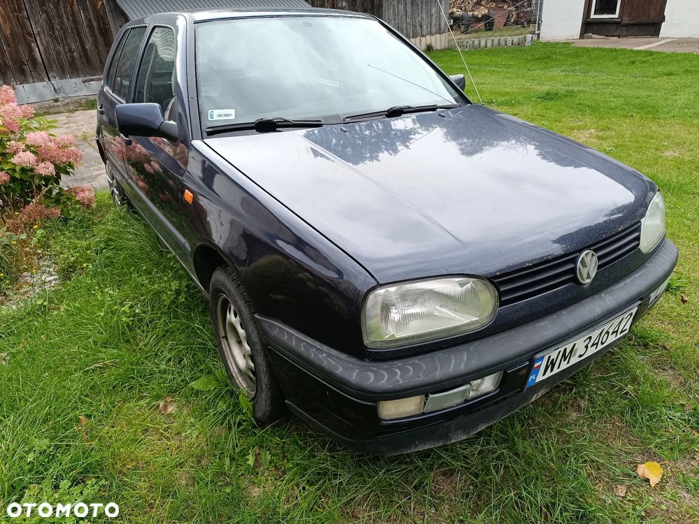 Volkswagen Golf 1.8 - 2