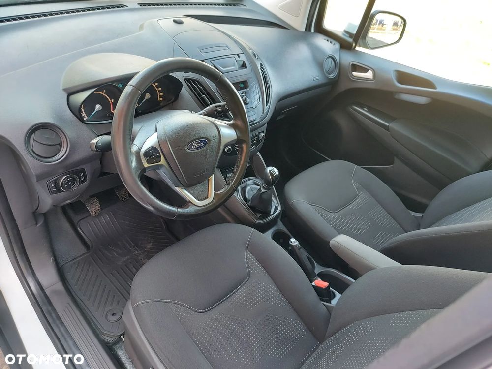 Ford COURIER - 6