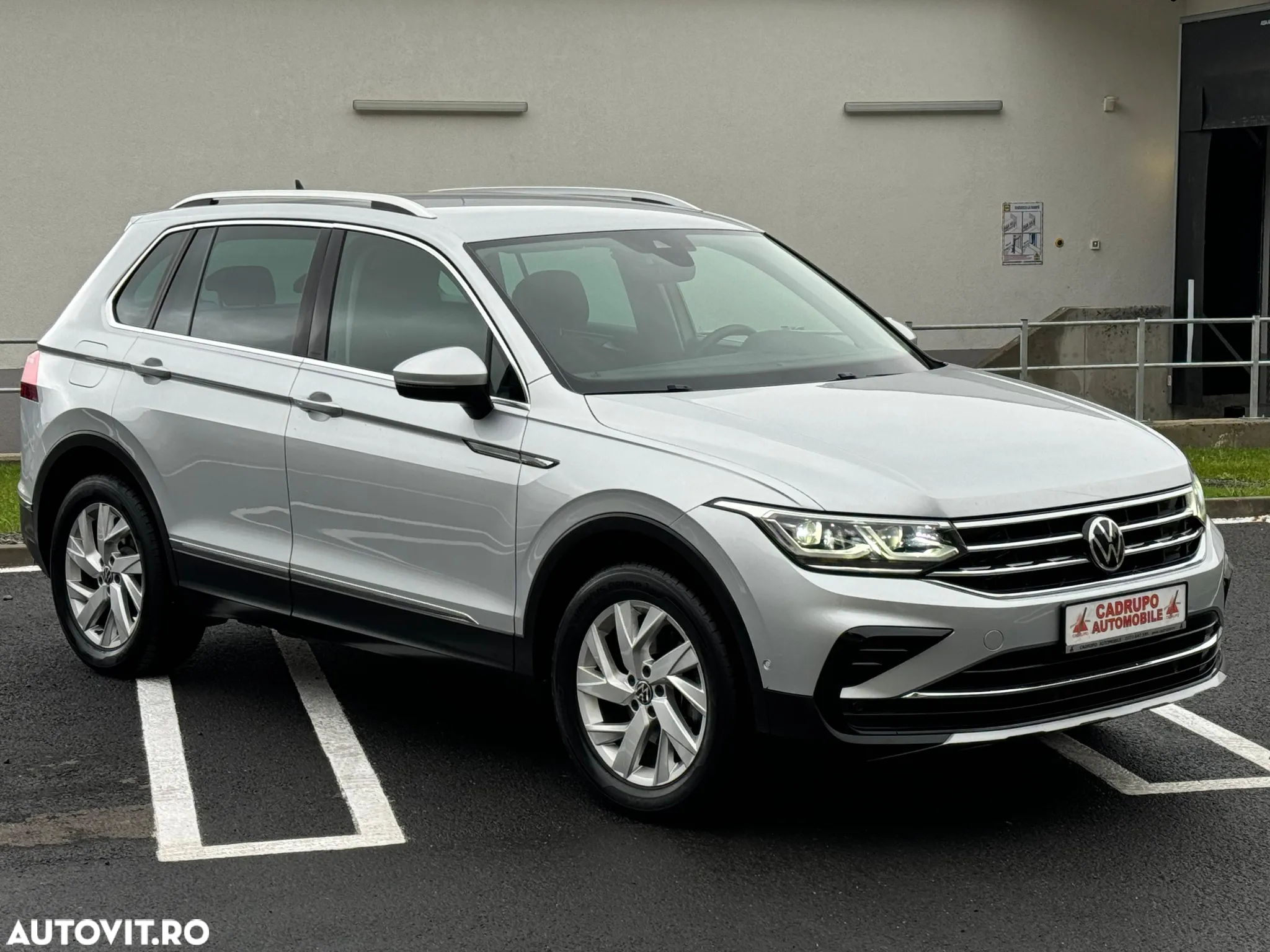 Volkswagen Tiguan 2.0 TDI SCR 4MOTION DSG Elegance - 3