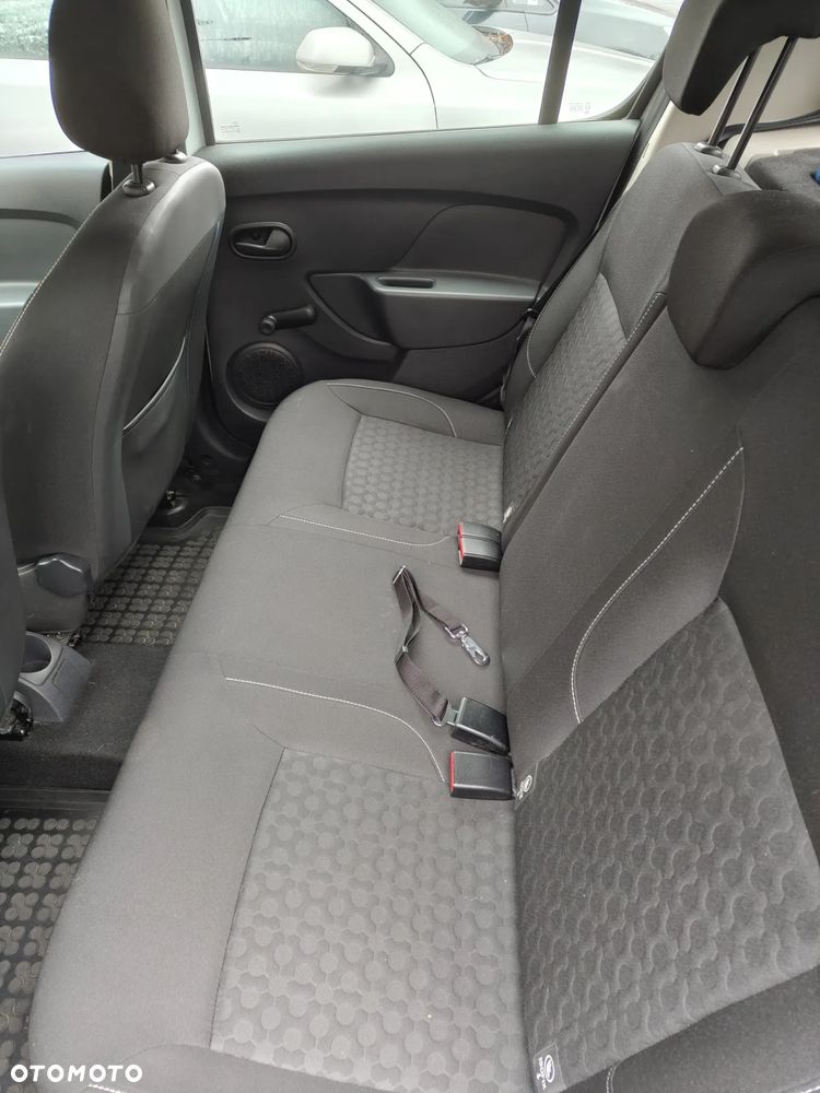 Dacia Sandero 1.2 16V Laureate - 8