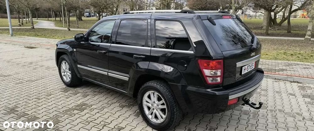 Jeep Grand Cherokee - 15