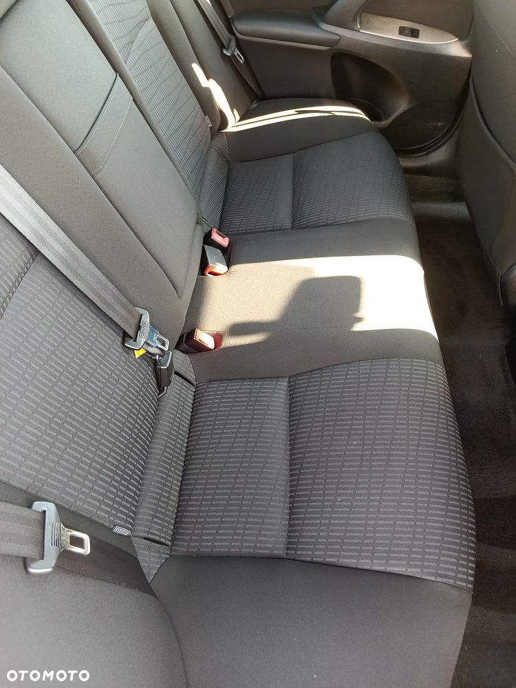 Toyota Avensis 2.0 D-4D - 8