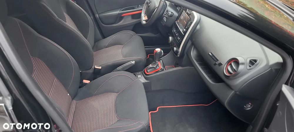 Renault Clio - 25