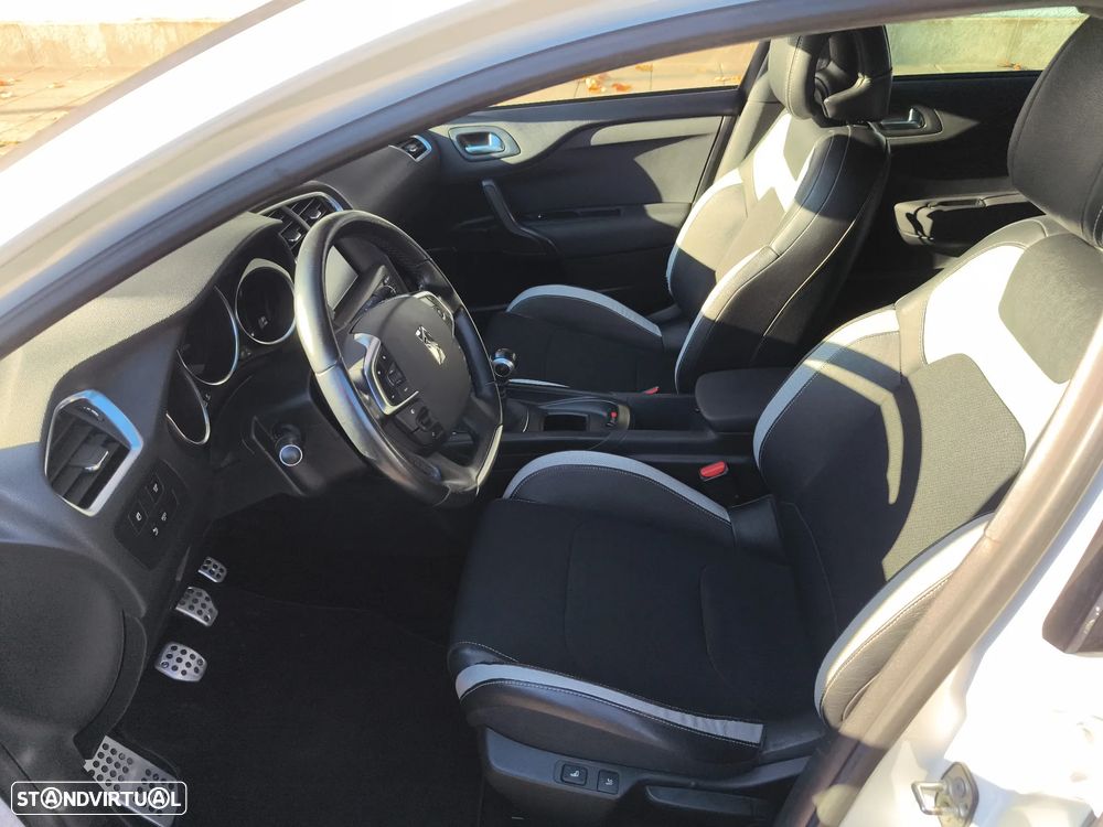 Citroën DS4 1.6 HDi So Chic - 41