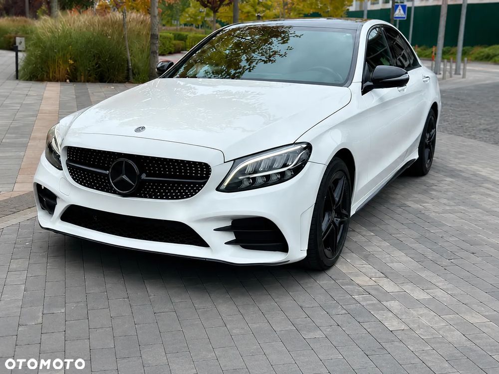 Mercedes-Benz Klasa C 300 9G-TRONIC AMG Line - 2