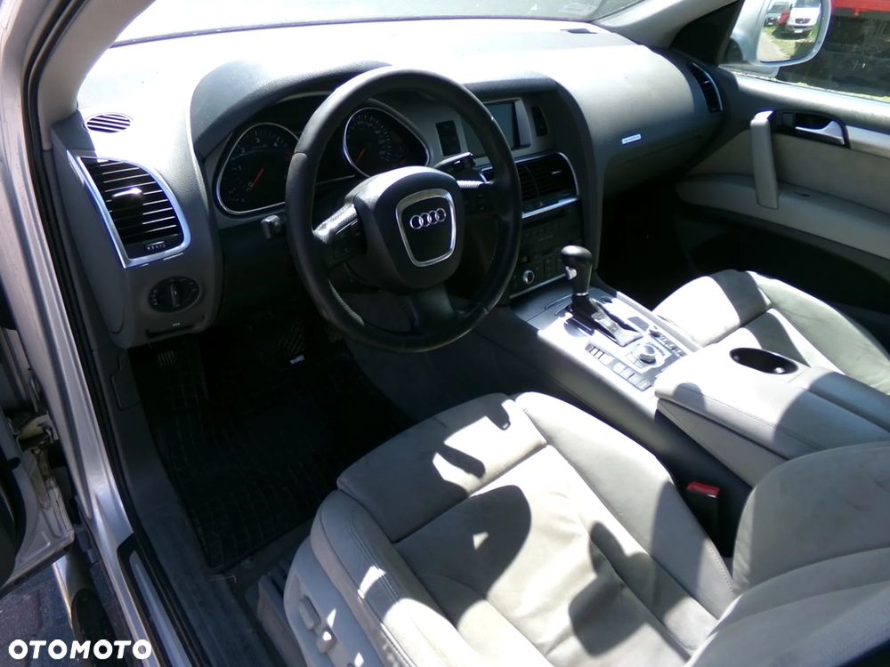 Audi Q7 3.0 TDI DPF clean quattro tiptronic - 10