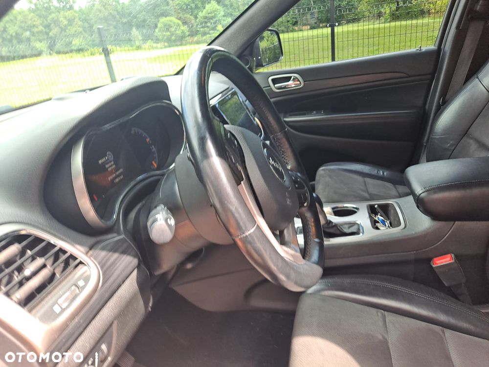 Jeep Grand Cherokee - 8