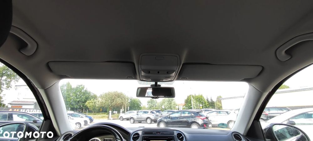 Volkswagen Tiguan - 27