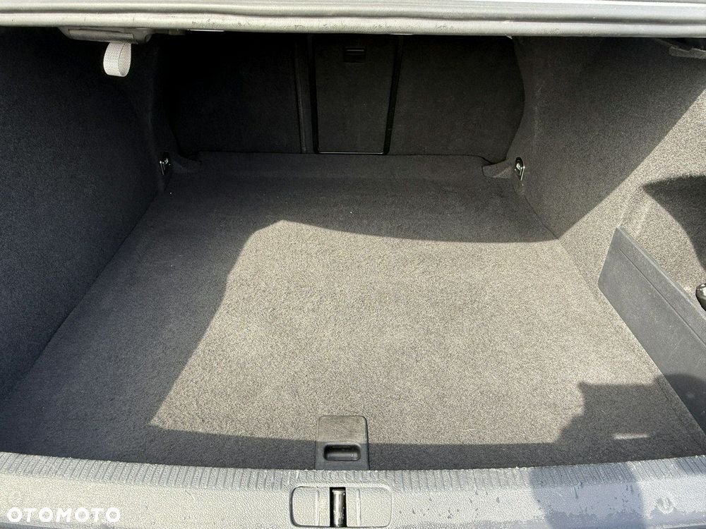 Volkswagen Passat CC - 24