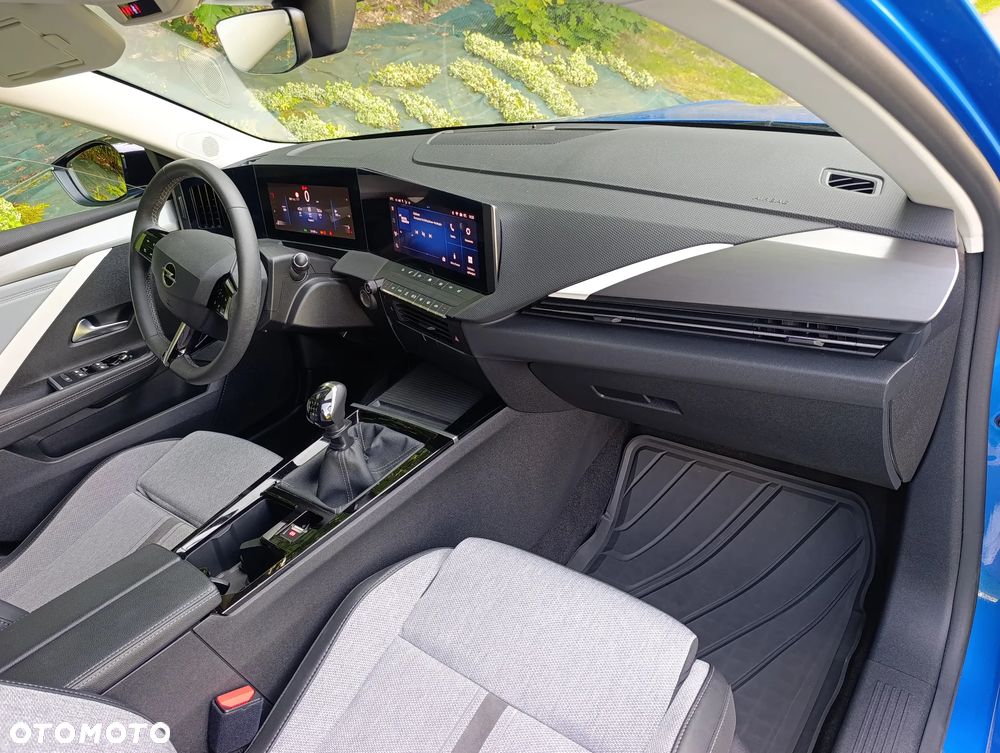 Opel Astra 1.2 T Business Elegance S&S - 15