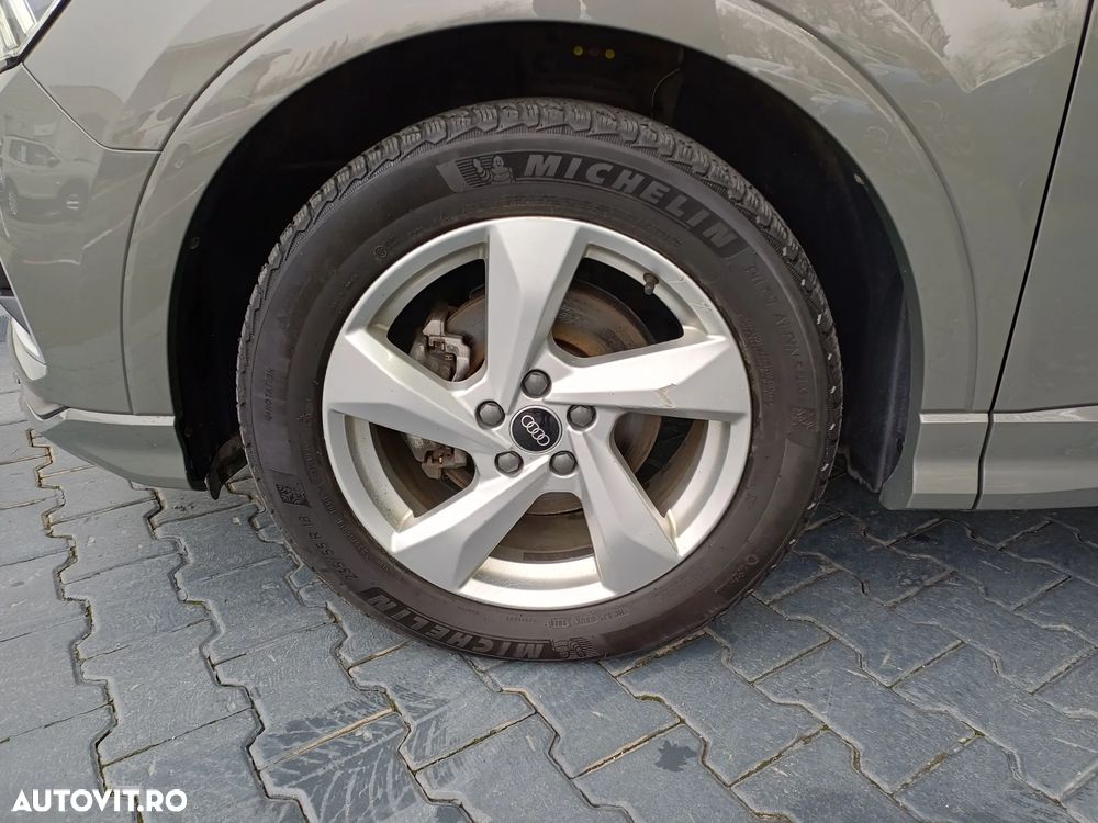 Audi Q3 2.0 35 TDI S tronic quattro Advanced - 4