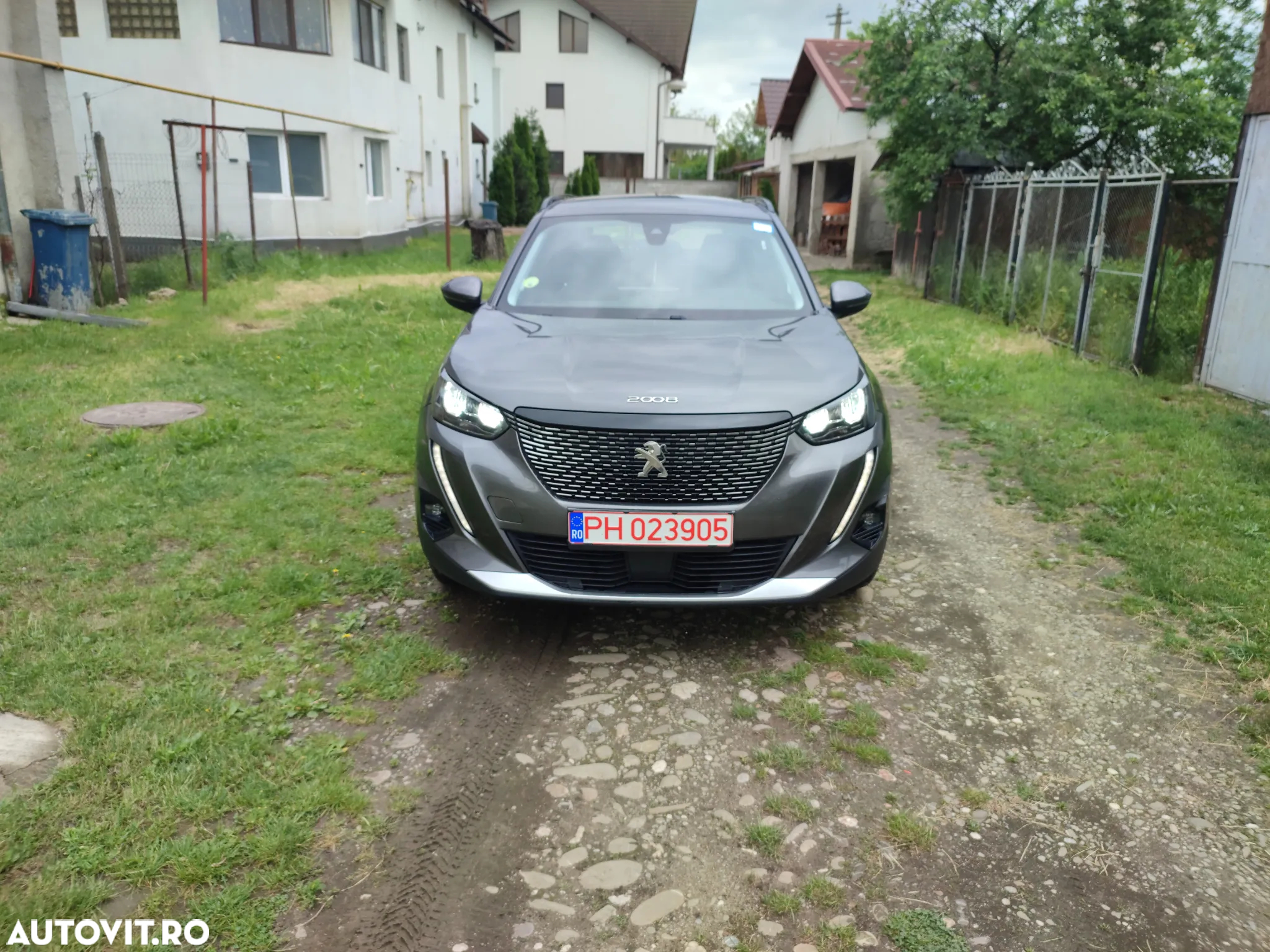 Peugeot 2008 1.5 BlueHDI 130 S&S EAT8 Allure - 6