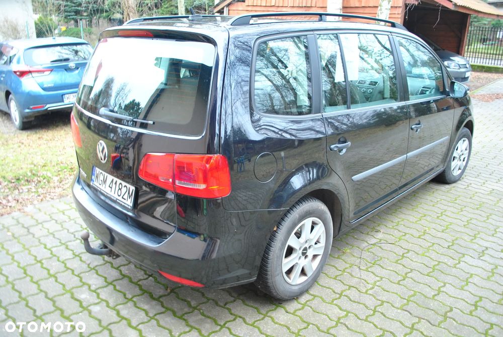 Volkswagen Touran 1.6 TDI DPF BlueMotion Technology Comfortline - 4