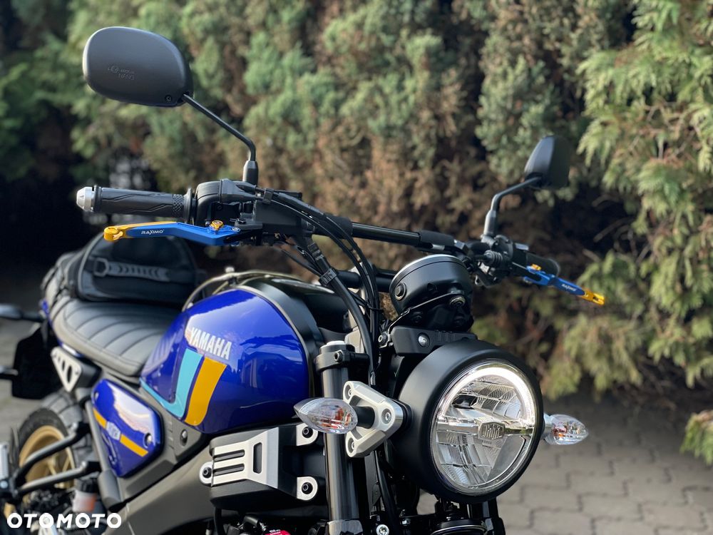 Yamaha XSR - 9