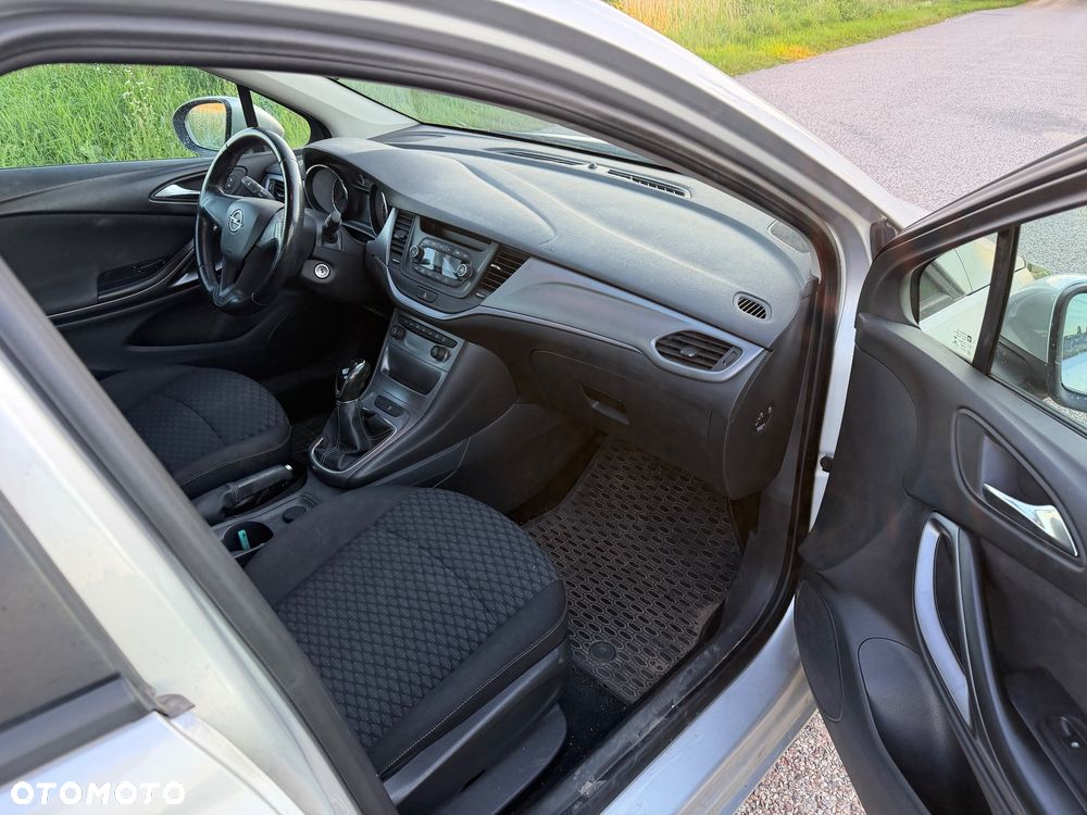 Opel Astra 1.6 CDTI Essentia - 8