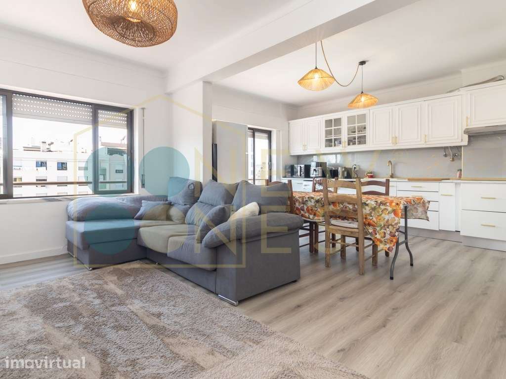 Apartamento T2 Remodelado com Parqueamento 'ao lado' do Hospital, S... - Grande imagem: 4/38