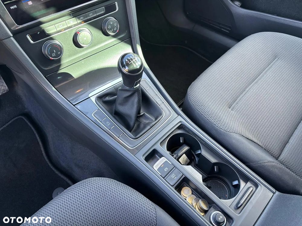 Volkswagen Golf 1.4 TSI BMT Comfortline - 33