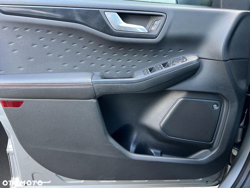 Ford Kuga - 17
