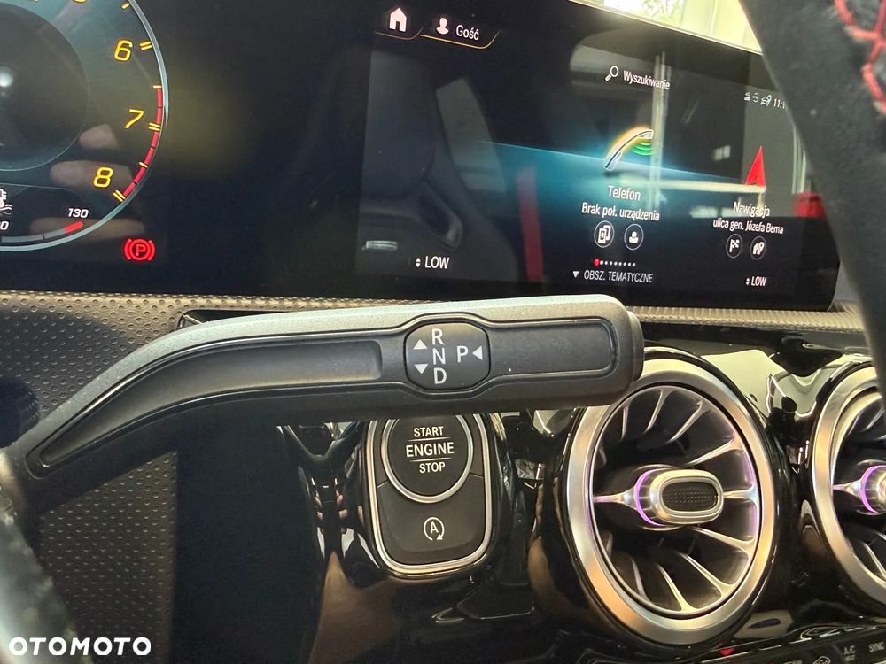 Mercedes-Benz CLA - 35