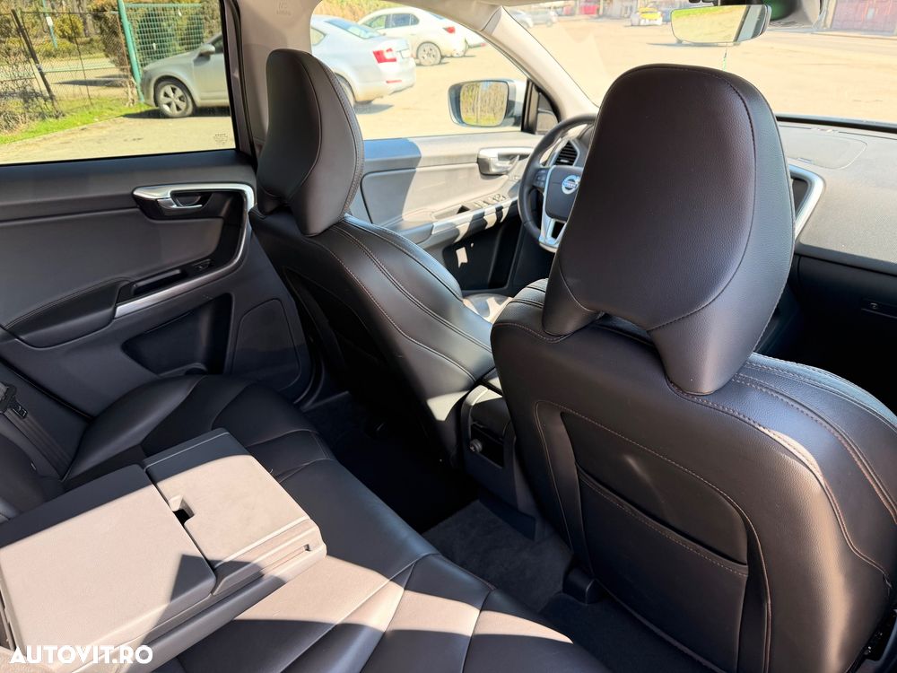 Volvo XC 60 D4 Geartronic Summum - 14