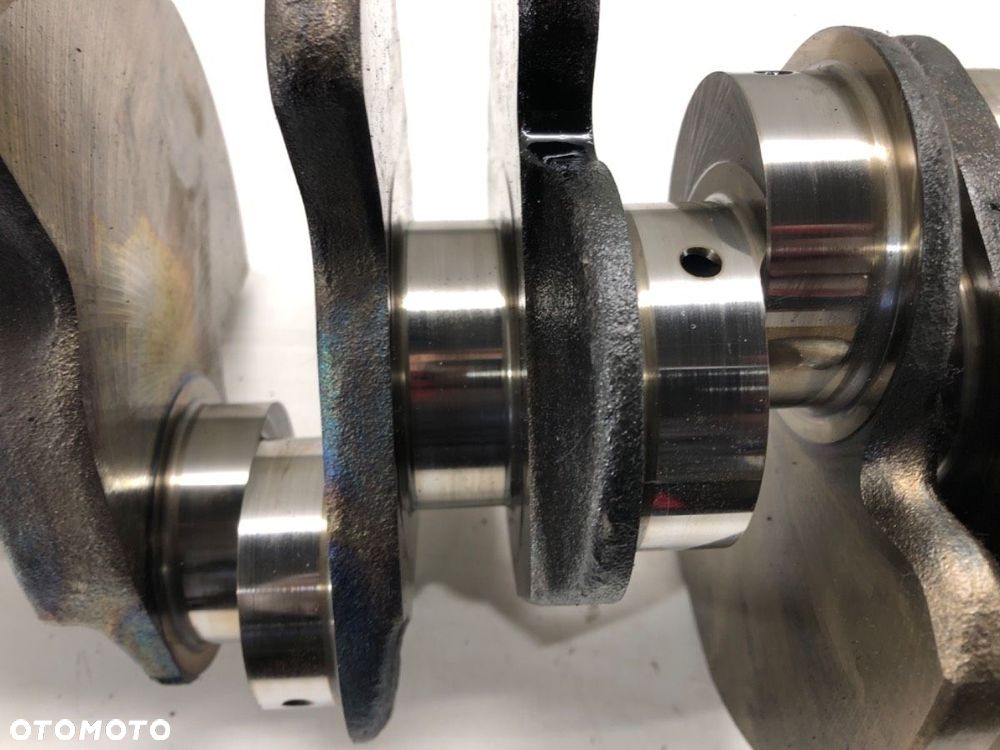 WAŁ KORBOWY  AUDI A6 C6 Avant (4F5) 2004 - 2011 3.0 TDI quattro 165 kW [225 KM] olej napędowy 2005 - 5