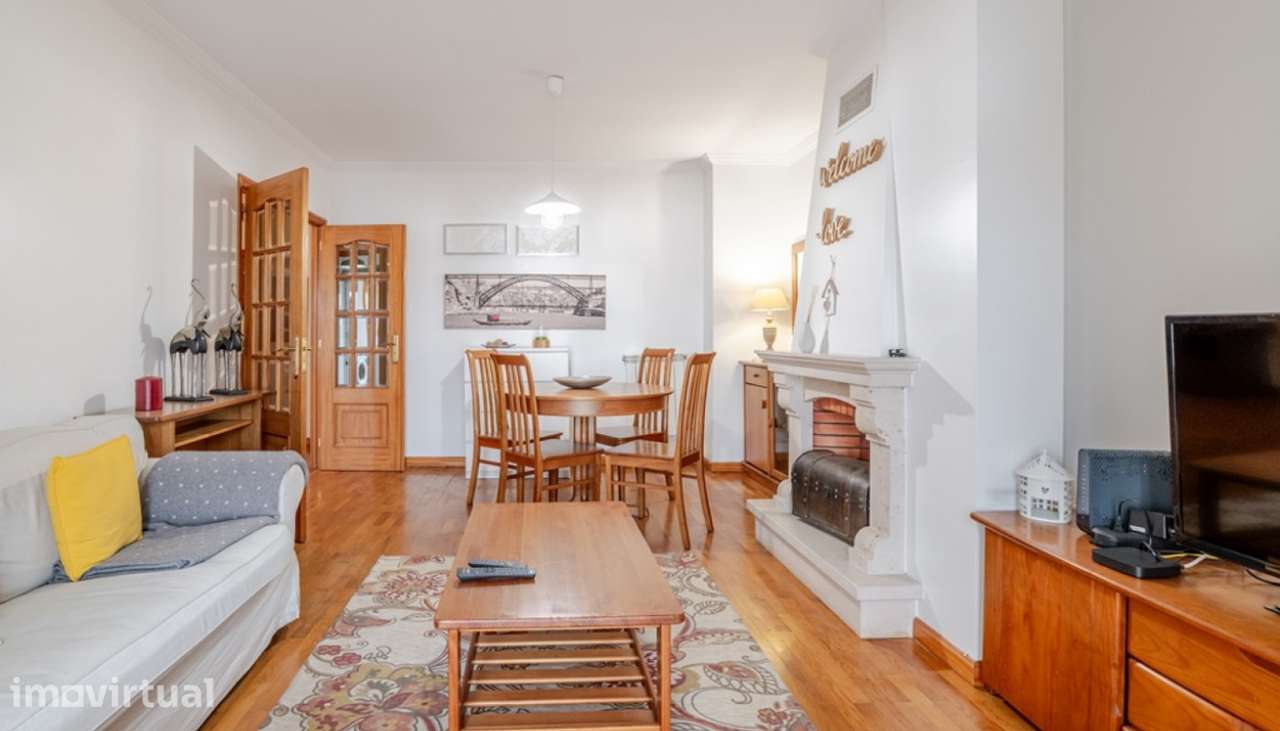 Apartamento T2 com varandas perto do mar em Leça da Palmeira - Grande imagem: 2/18