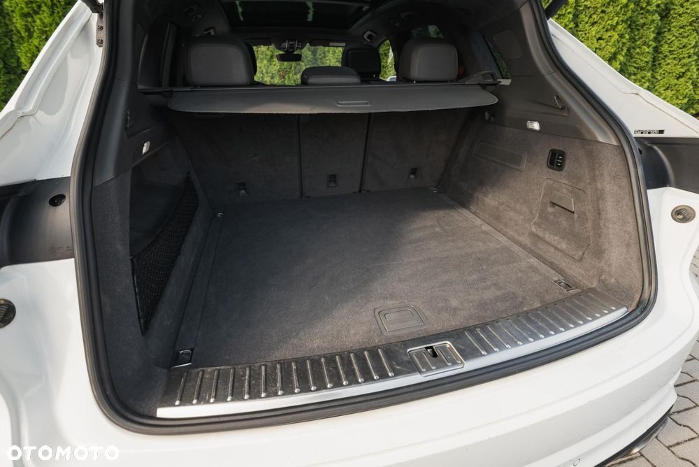 Porsche Cayenne Standard - 36