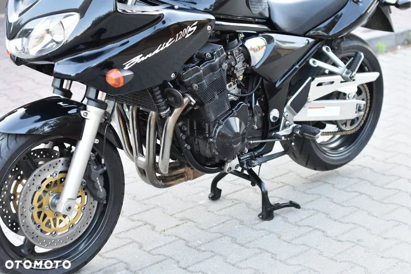 Suzuki Bandit - 25