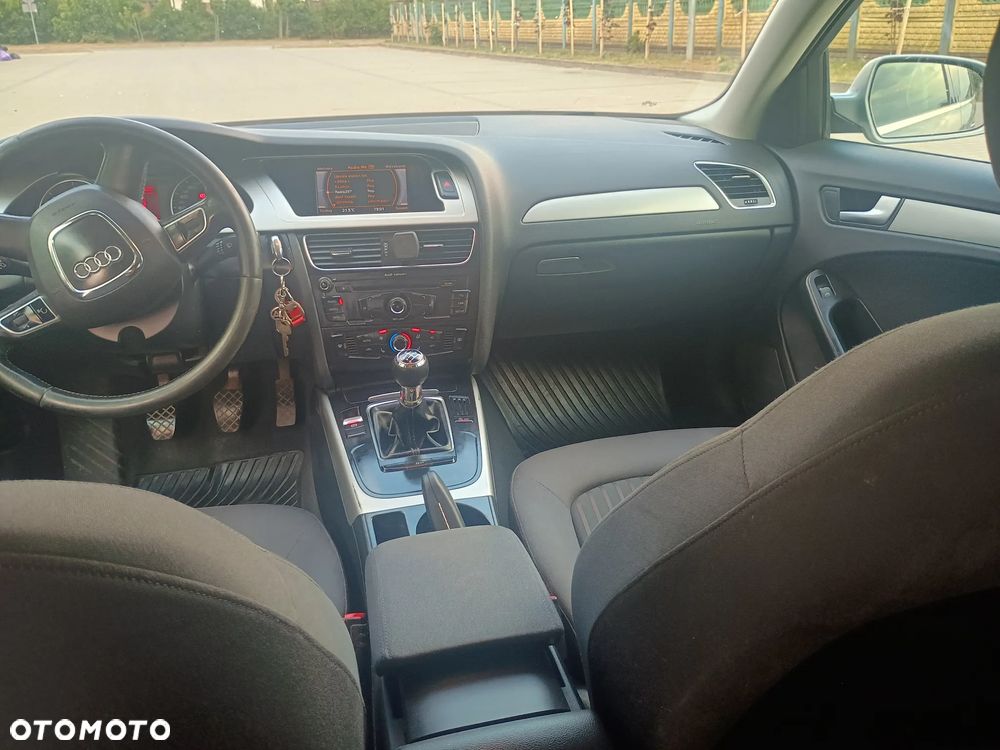Audi A4 Avant - 9
