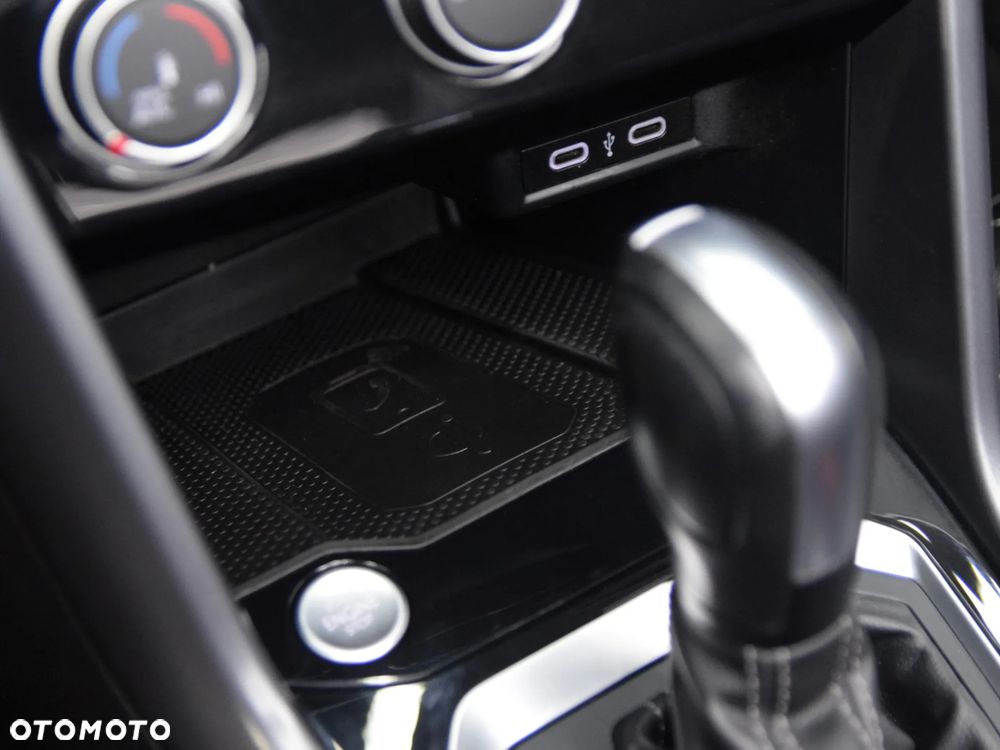 Volkswagen T-Roc 1.5 TSI R-Line DSG - 23
