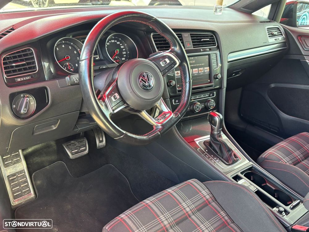 VW Golf 2.0 TSi GTi DSG Performance - 13