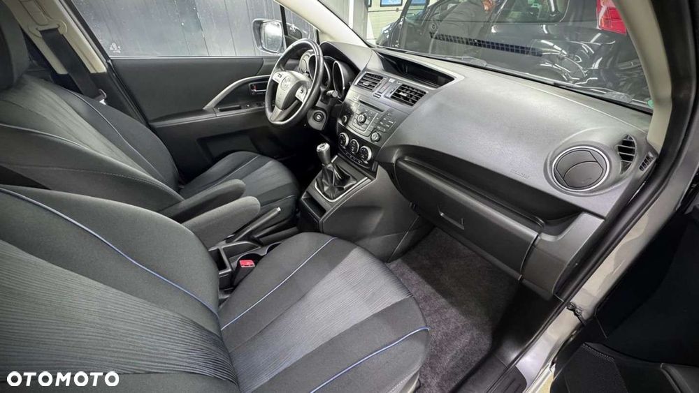 Mazda 5 - 6