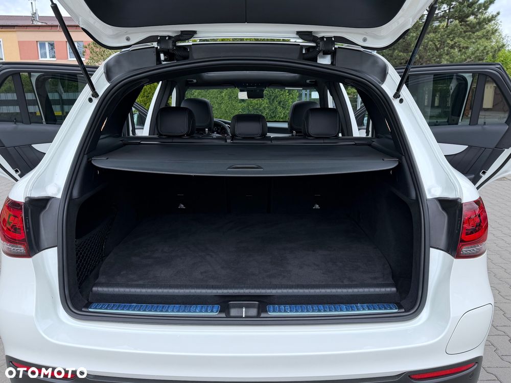 Mercedes-Benz GLC 300 de 4Matic 9G-TRONIC AMG Line - 39