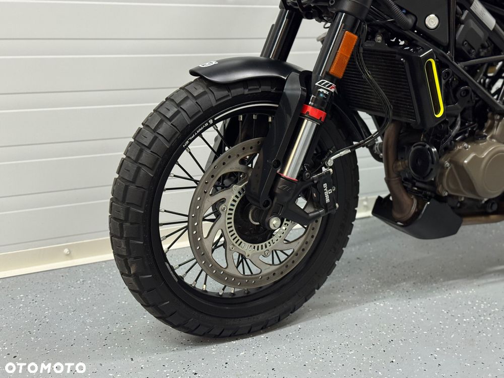 Husqvarna Svartpilen - 17