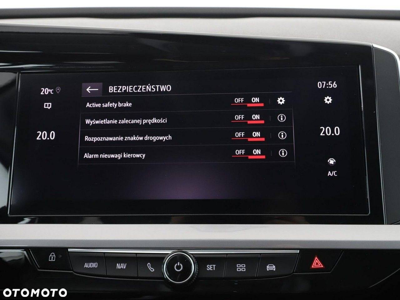 Opel Grandland X 1.2 T GPF Design Line S&S - 27