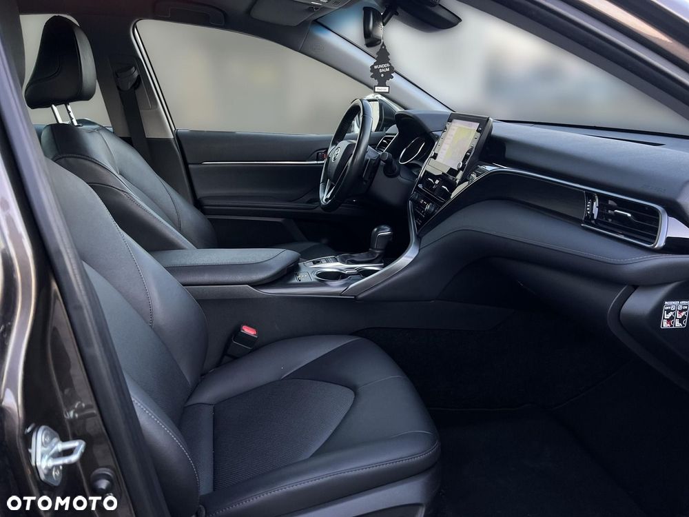 Toyota Camry 2.5 Hybrid Executive CVT - 13