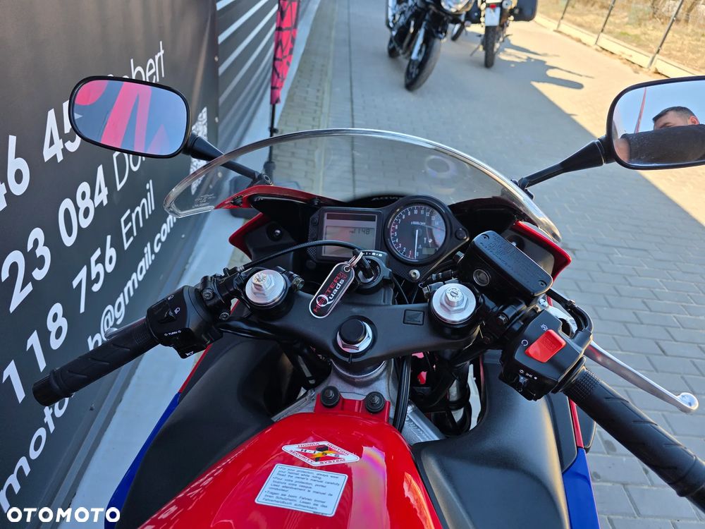 Honda CBR - 18
