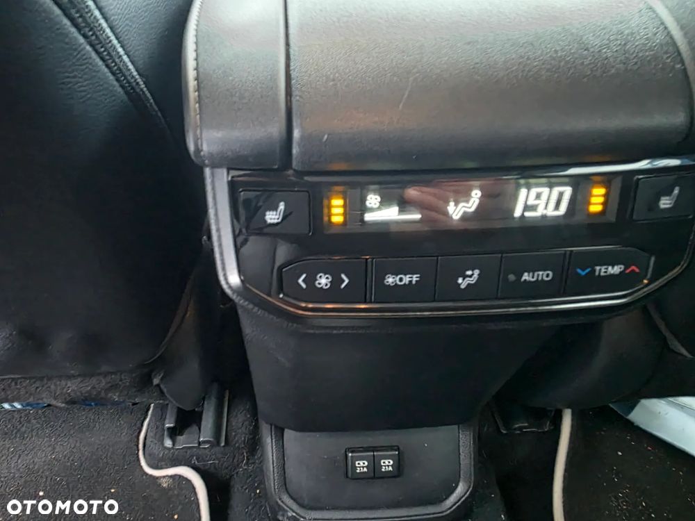 Toyota Highlander 2.5 Hybrid Prestige - 12