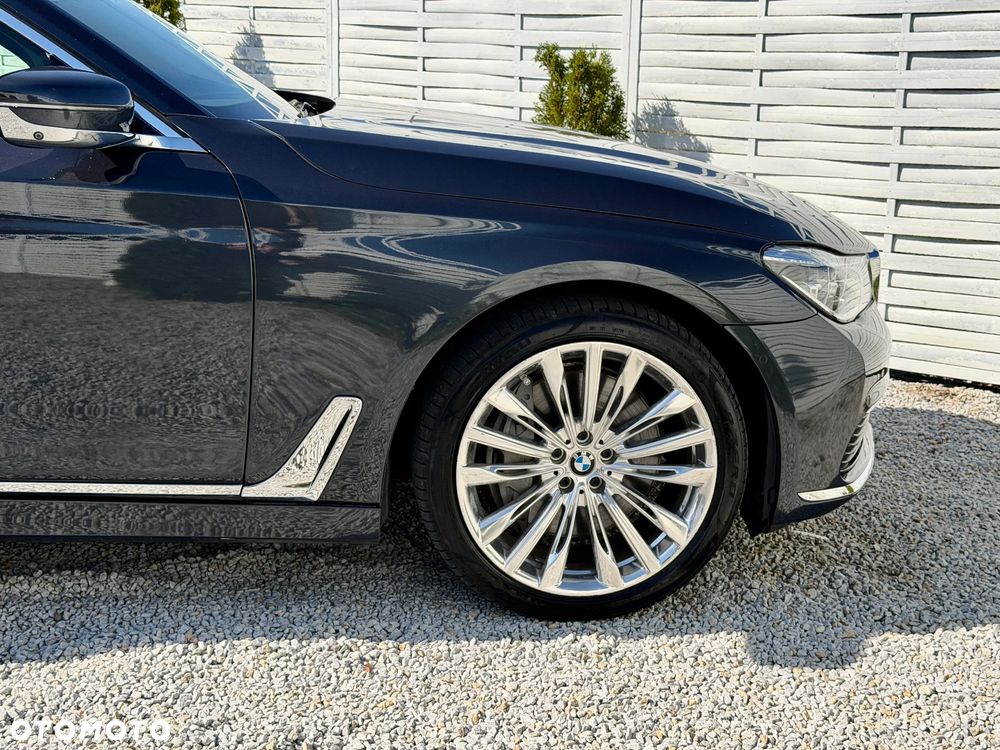 BMW Seria 7 750i xDrive Edition Exclusive - 35