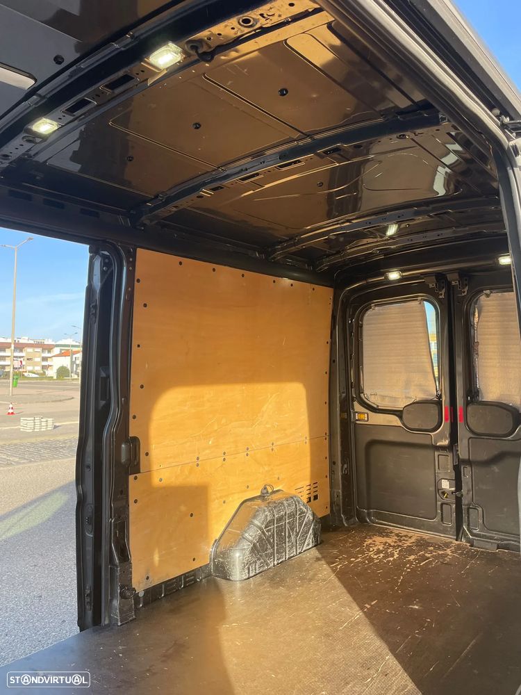 Ford Transit - 8