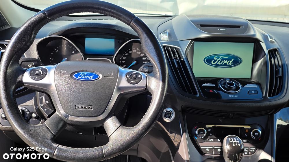 Ford Kuga - 17