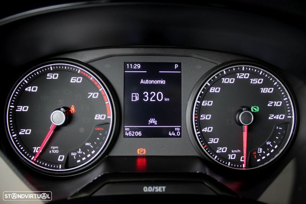 SEAT Arona 1.0 TSI Xperience DSG - 33