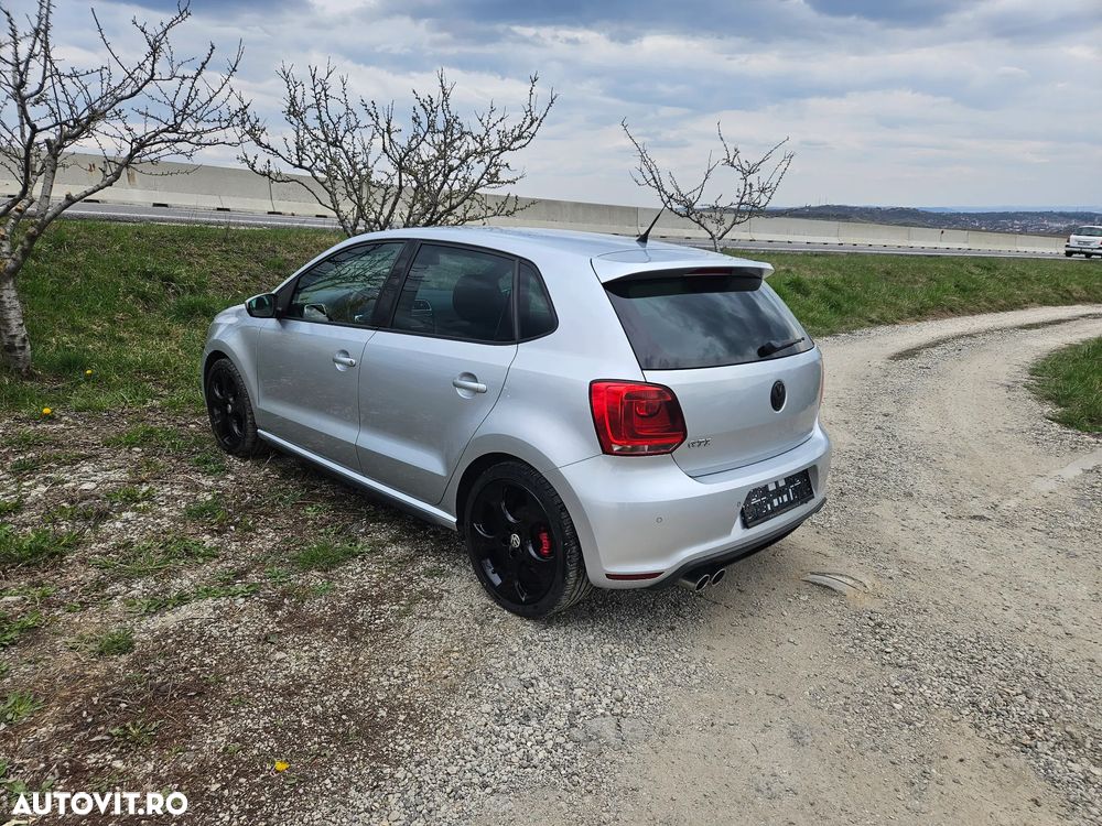 Volkswagen Polo 1.4 DSG GTI - 4