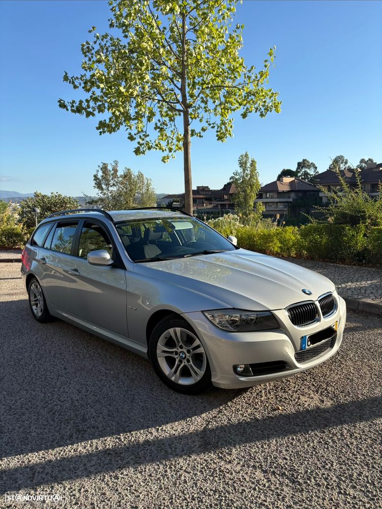 BMW 320 d Navigation Sport - 1