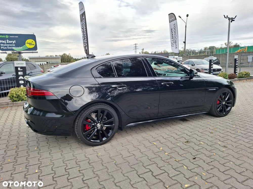 Jaguar XE - 35
