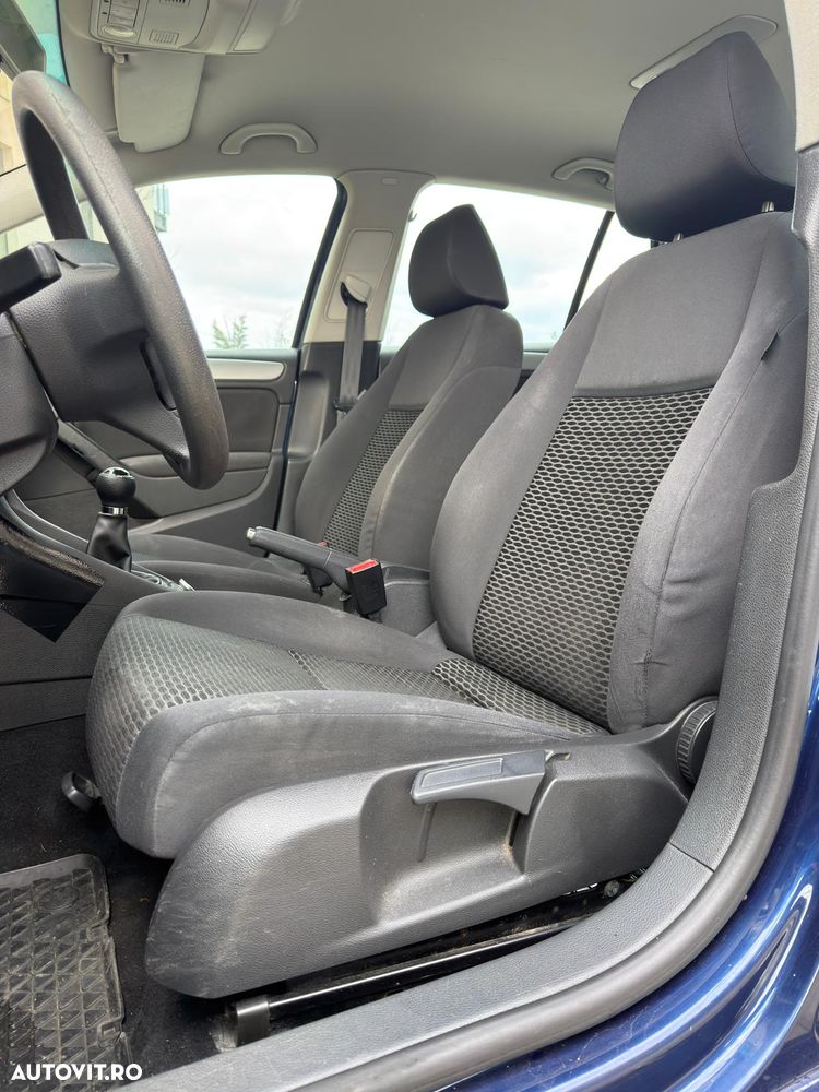 Volkswagen Golf 1.6 TDI DPF Trendline - 8