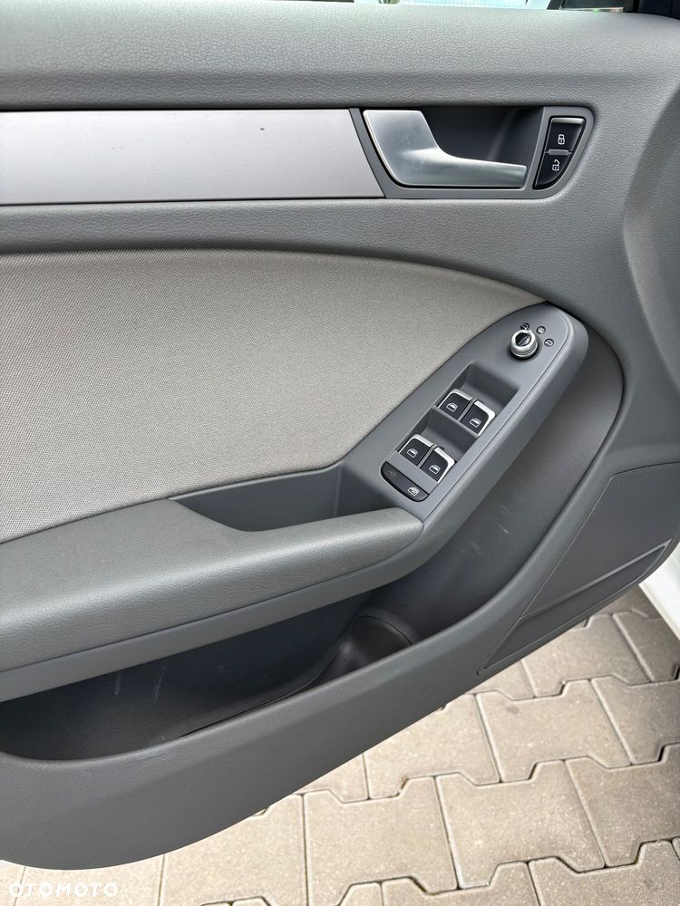 Audi A4 Avant 2.0 TDI DPF Attraction - 12